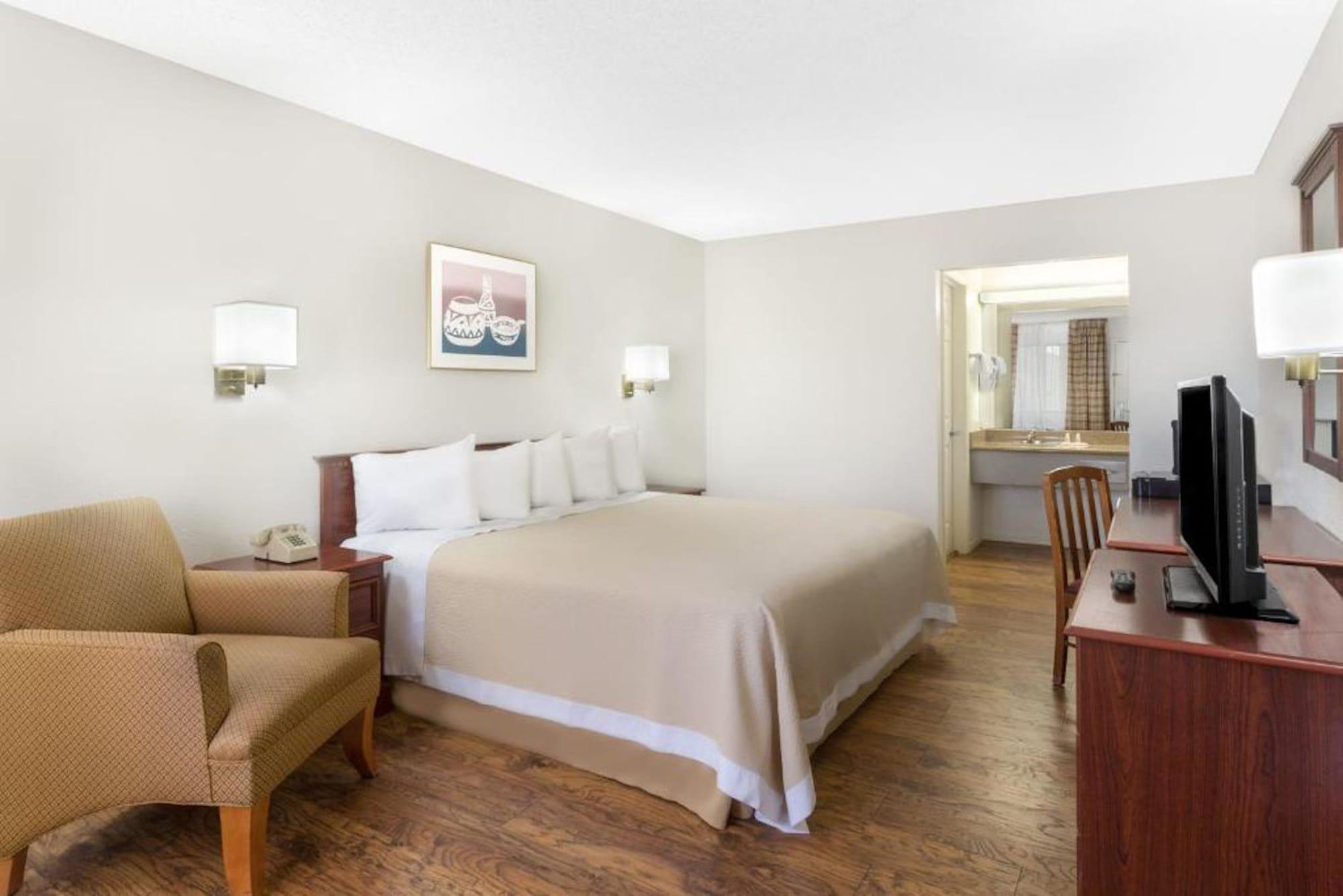 Days Inn By Wyndham Kingman West Dış mekan fotoğraf