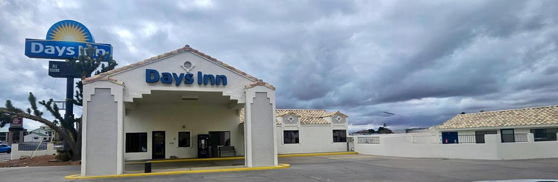 Days Inn By Wyndham Kingman West Dış mekan fotoğraf